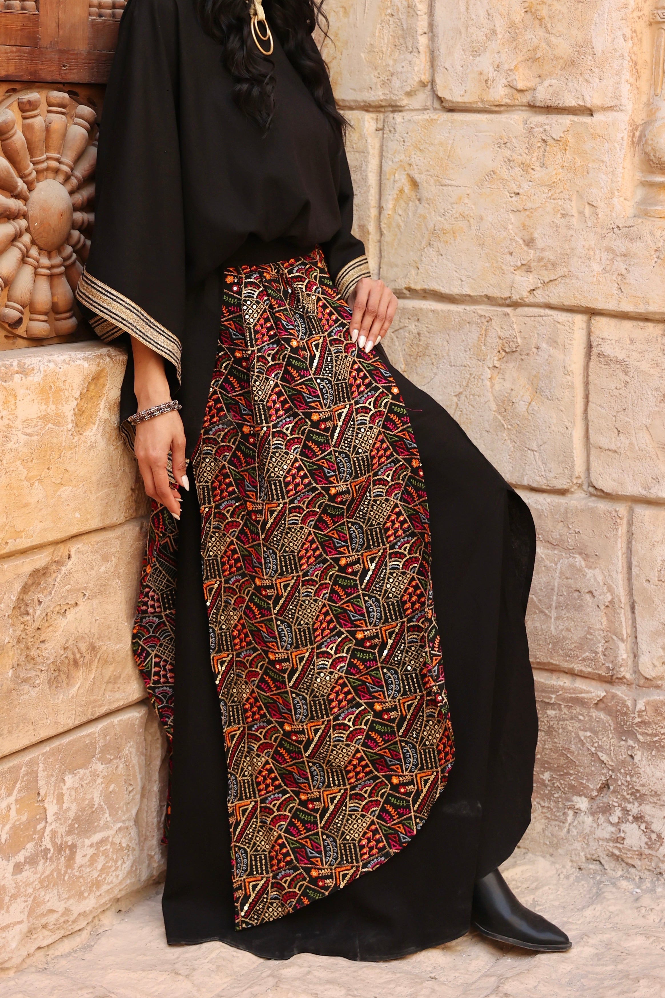 Qamar- Black Satin Detailed Set