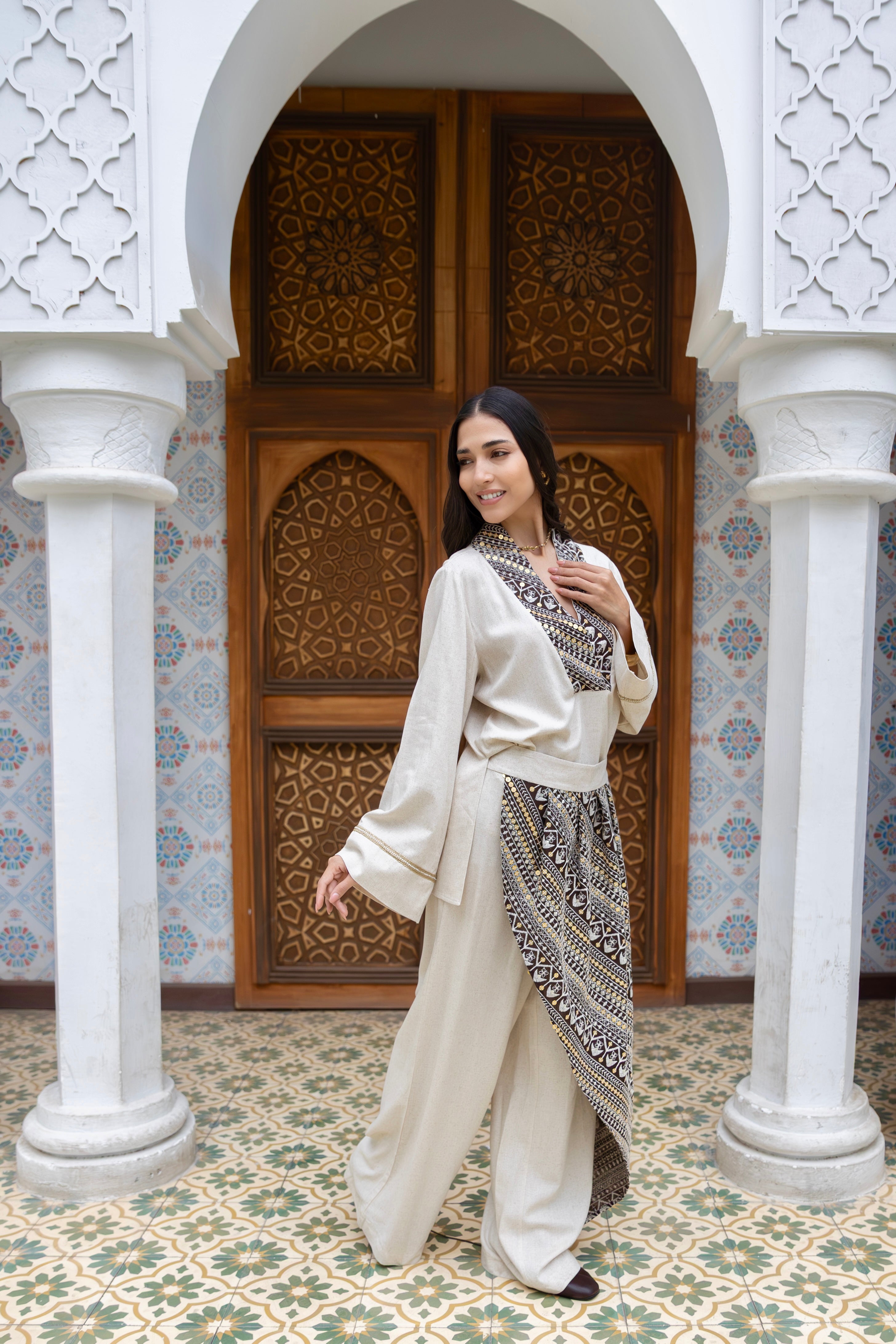 Alf Leila w Leila- Beige Wrap Linen Set